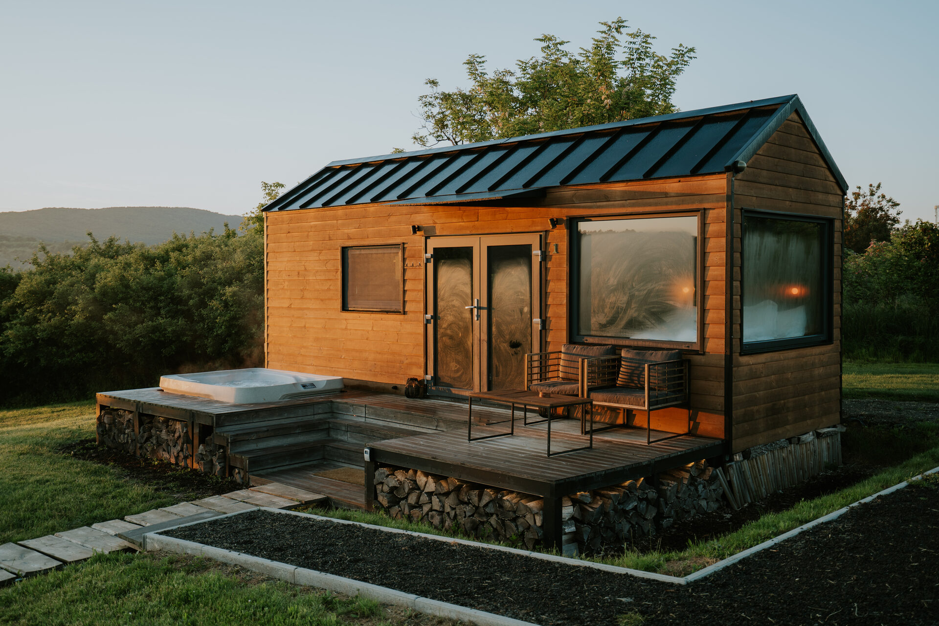 Feelmore faház golden hour-ban